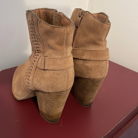 Camel Bootie - Picture 3 of 3